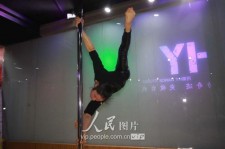 泰兴钢管舞女神(女星钢管舞)