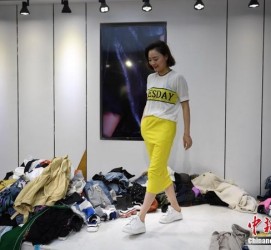 泰兴兼职模特试衣服(兼职做试衣模特好吗)