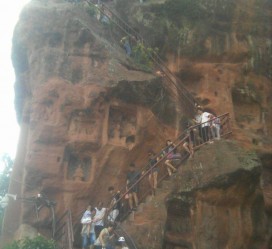 泰兴乐山旅游攻略(乐山旅游攻略自由行路线推荐)
