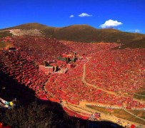 泰兴色达旅游攻略(成都到色达旅游攻略)