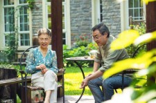 泰兴坦言带老伴游遍中国(我和老伴去旅游)