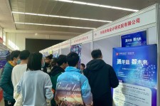 泰兴北京伴游招聘 北京各大高校恢复线下招聘会，今年有什么不一样？记者探访