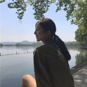 泰兴私人伴游网带你看到天际，白色盐湖无际，蓝色天空无边