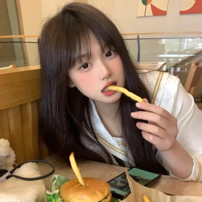 泰兴伴游女生李欣怡的资料