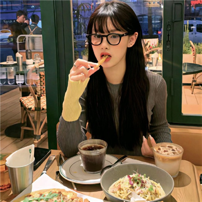 泰兴伴游女生娄婷的资料