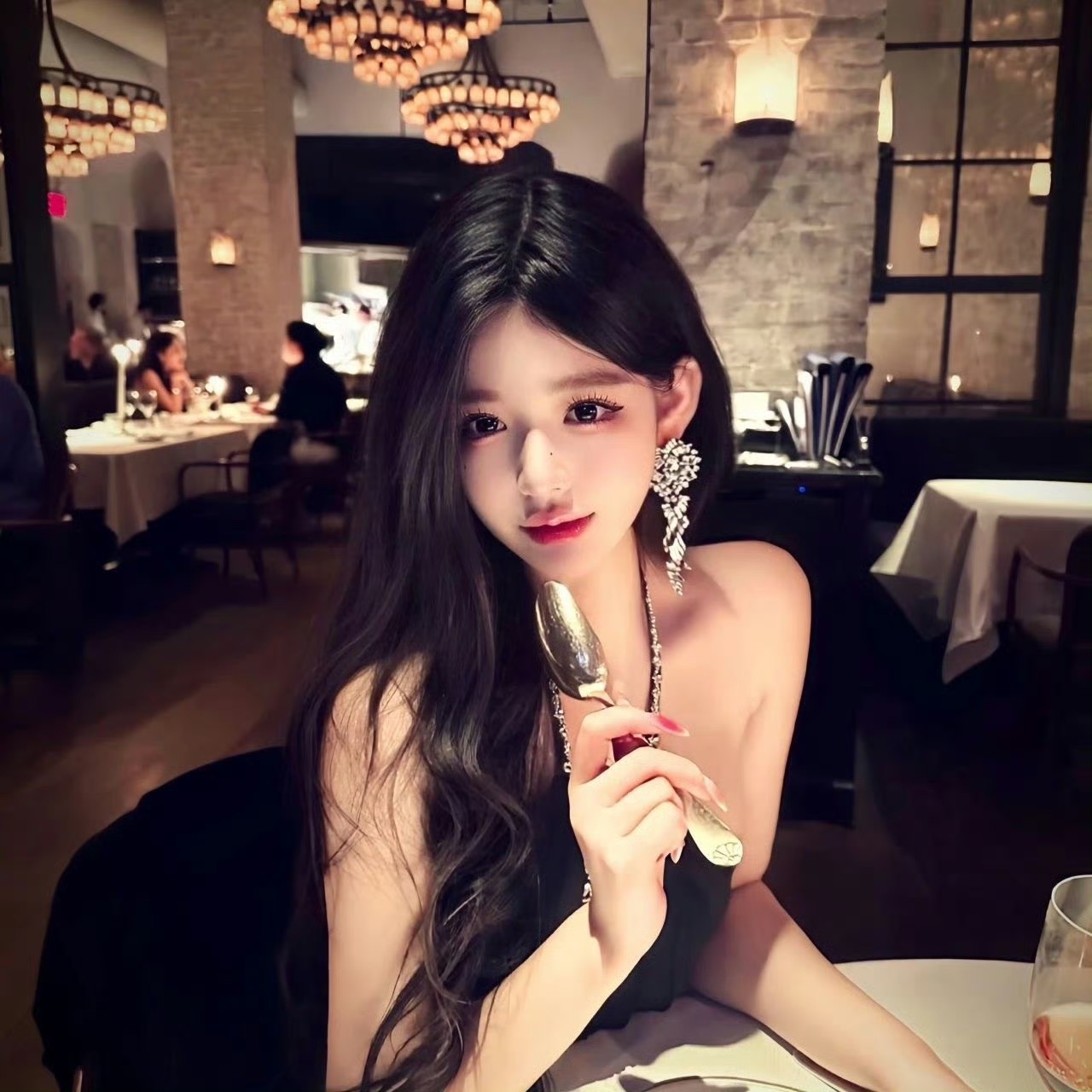 泰兴伴游女生蓝盈盈的资料
