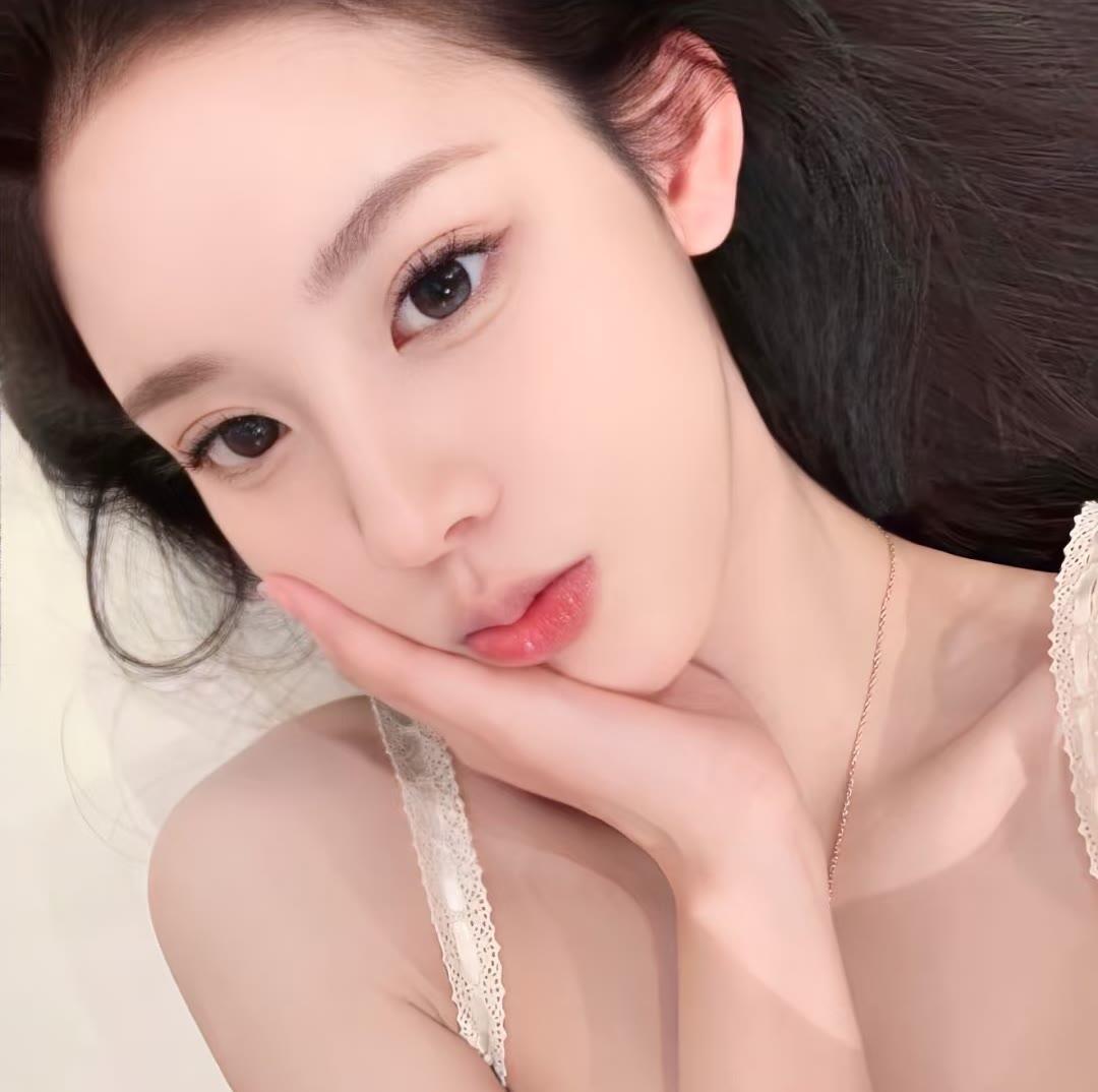 泰兴伴游女生佛白易的资料
