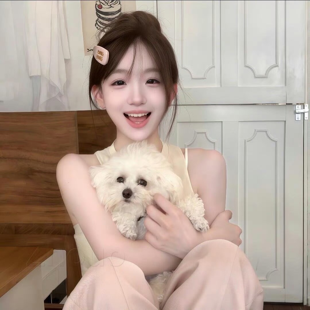 泰兴伴游女生周小婷的资料